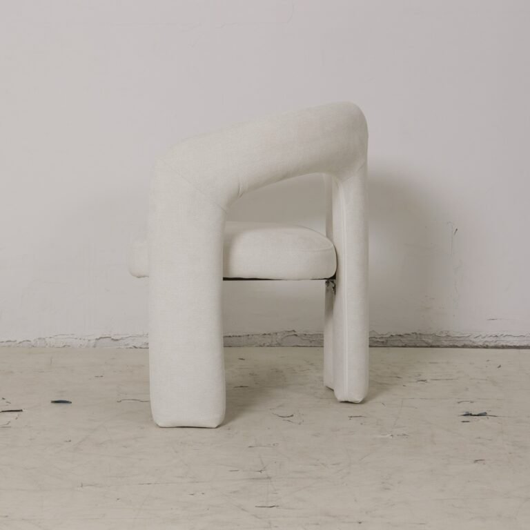 b2985301-fc6d-4b7d-9c9a-7e2df2221c70